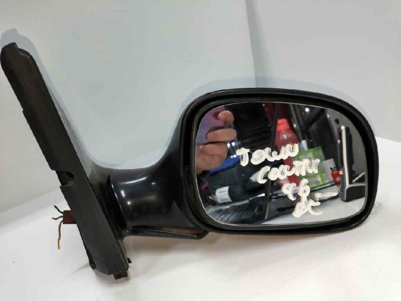 Recambio de retrovisor derecho para chrysler town contry 3.8 referencia OEM IAM   ELECTRICO