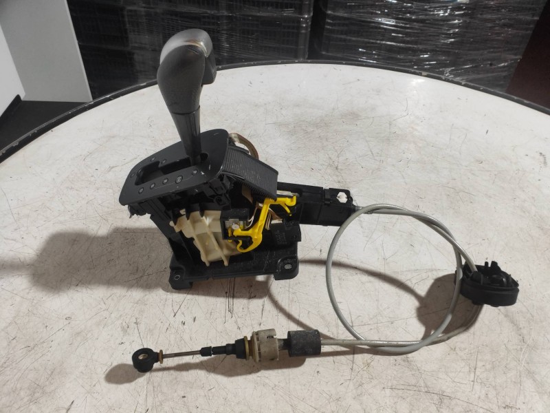 Recambio de palanca cambio para cadillac bls business referencia OEM IAM 55560473AA  