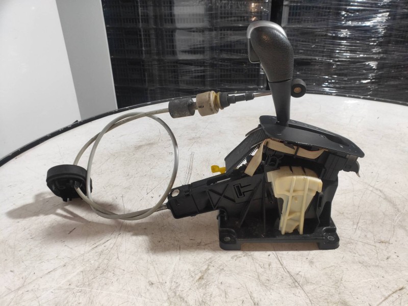 Recambio de palanca cambio para cadillac bls business referencia OEM IAM 55560473AA  