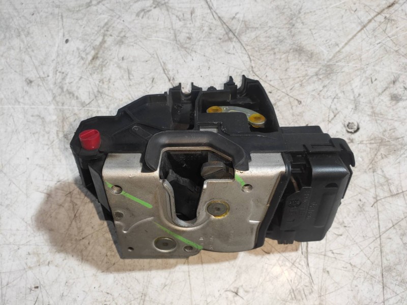 Recambio de motor cierre centralizado trasero derecho para cadillac bls business referencia OEM IAM 12759698  