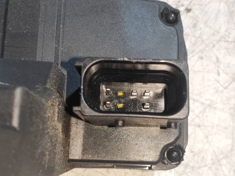 Recambio de motor cierre centralizado trasero derecho para cadillac bls business referencia OEM IAM 12759698  