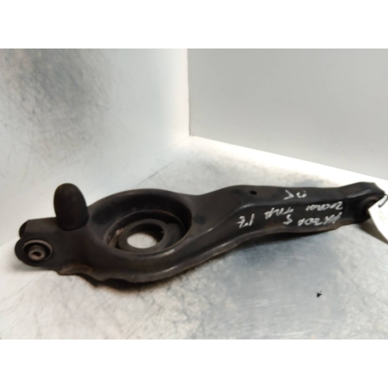 Recambio de brazo suspension inferior trasero izquierdo para mazda 5 berl. (cr) 2.0 diesel cat referencia OEM IAM   