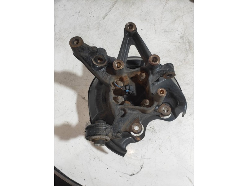 Recambio de mangueta trasera derecha para cadillac bls business referencia OEM IAM 13175120  