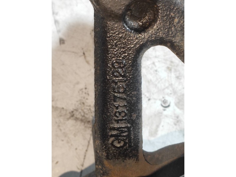 Recambio de mangueta trasera derecha para cadillac bls business referencia OEM IAM 13175120  