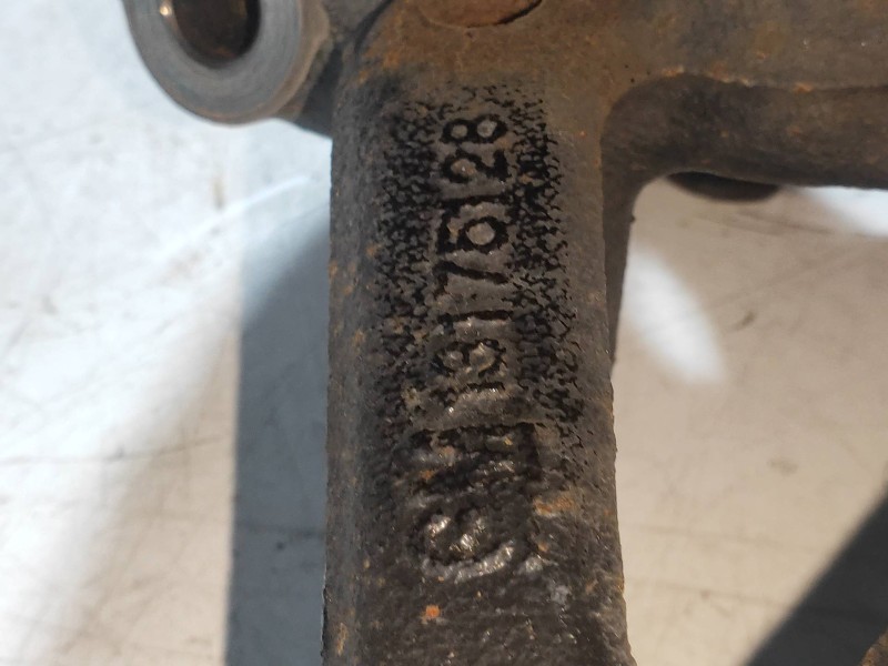 Recambio de mangueta trasera izquierda para cadillac bls business referencia OEM IAM 13175128  