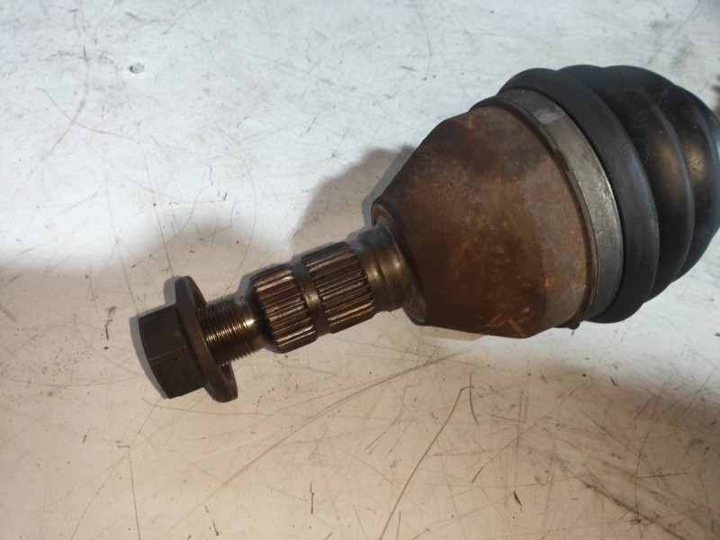 Recambio de transmision delantera derecha para cadillac bls business referencia OEM IAM   