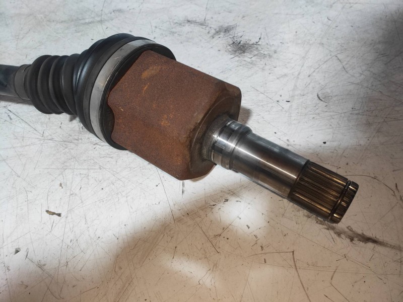 Recambio de transmision delantera izquierda para cadillac bls business referencia OEM IAM   