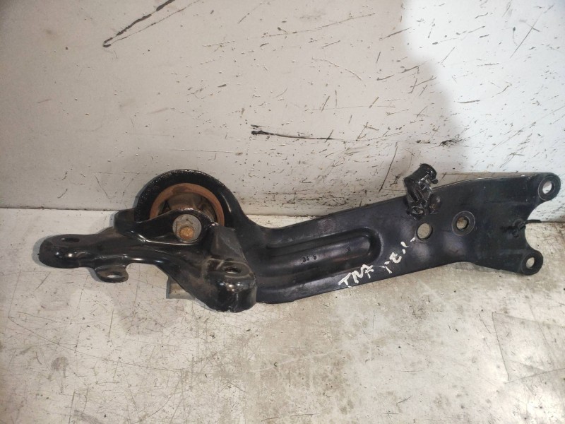 Recambio de brazo suspension superior trasero derecho para cadillac bls business referencia OEM IAM   