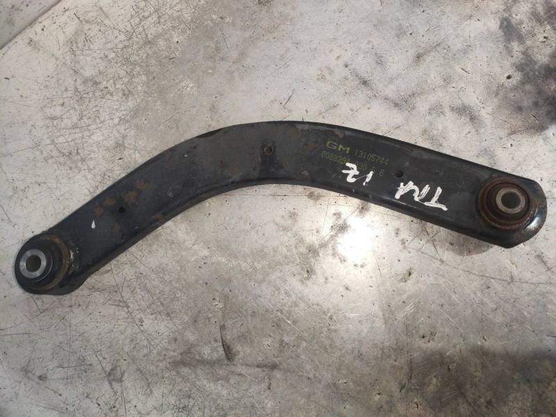 Recambio de brazo suspension superior trasero izquierdo para cadillac bls business referencia OEM IAM 13105744  