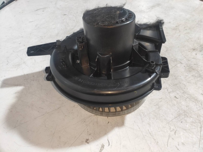 Recambio de motor calefaccion para skoda fabia like referencia OEM IAM   