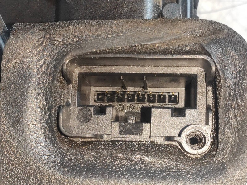 Recambio de motor cierre centralizado trasero izquierdo para skoda fabia like referencia OEM IAM 5TA839015E A5E5TA839015E 