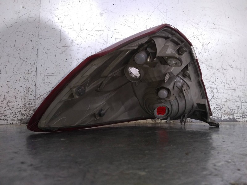 Recambio de piloto trasero derecho para subaru legacy familiar/outback b13 (bp) 2.0 diesel cat referencia OEM IAM   