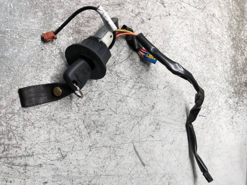 Recambio de conmutador de arranque para peugeot 206+ básico referencia OEM IAM   