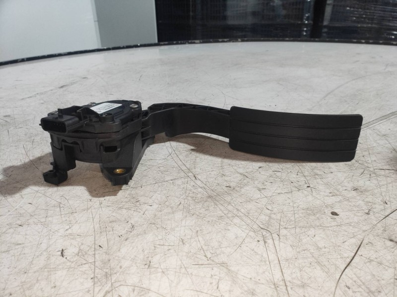 Recambio de potenciometro pedal para renault clio iv limited referencia OEM IAM 180029347R 6PV00997807 