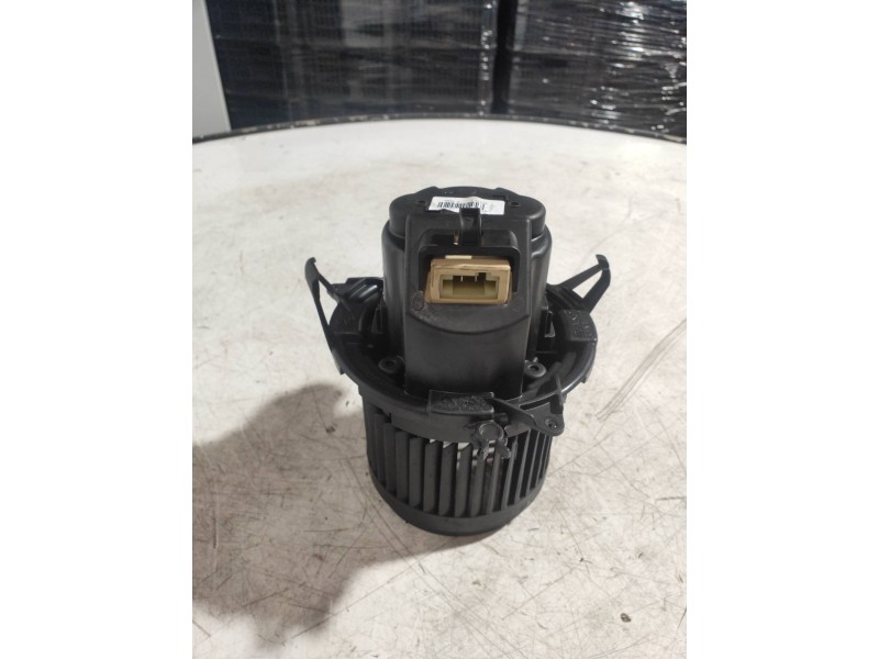 Recambio de motor calefaccion para renault clio iv limited referencia OEM IAM 5P3730000  