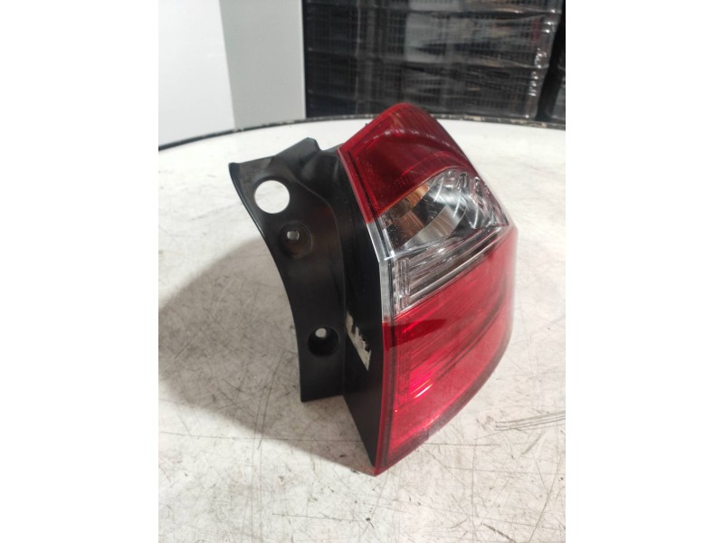 Recambio de piloto trasero derecho para kia rio 1.2 cat referencia OEM IAM 924021W2  