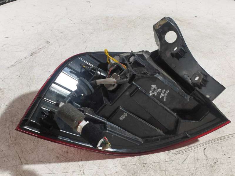 Recambio de piloto trasero derecho para kia rio 1.2 cat referencia OEM IAM 924021W2  