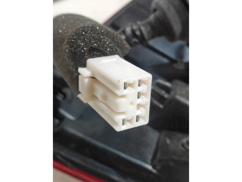 Recambio de piloto trasero derecho para kia rio 1.2 cat referencia OEM IAM 924021W2  