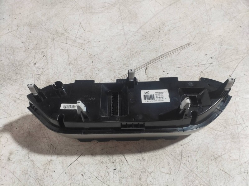 Recambio de mando calefaccion / aire acondicionado para kia rio 1.2 cat referencia OEM IAM 972501W620 C200357600 