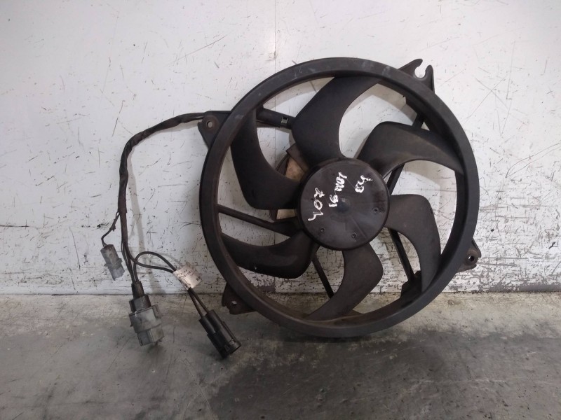 Recambio de electroventilador para peugeot 407 referencia OEM IAM 1831504016  