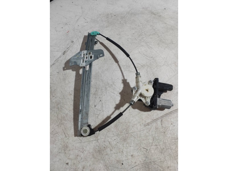 Recambio de elevalunas delantero izquierdo para kia rio 1.2 cat referencia OEM IAM 824501W010 DH0620202201 