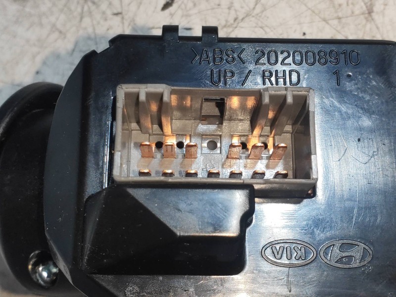 Recambio de mando limpia para kia rio 1.2 cat referencia OEM IAM   