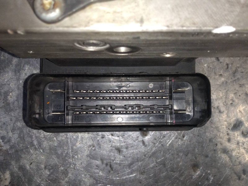 Recambio de abs para ford focus berlina (cak) ghia referencia OEM IAM 10092501243 2M512C285AE 5WK84040