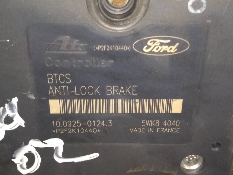 Recambio de abs para ford focus berlina (cak) ghia referencia OEM IAM 10092501243 2M512C285AE 5WK84040