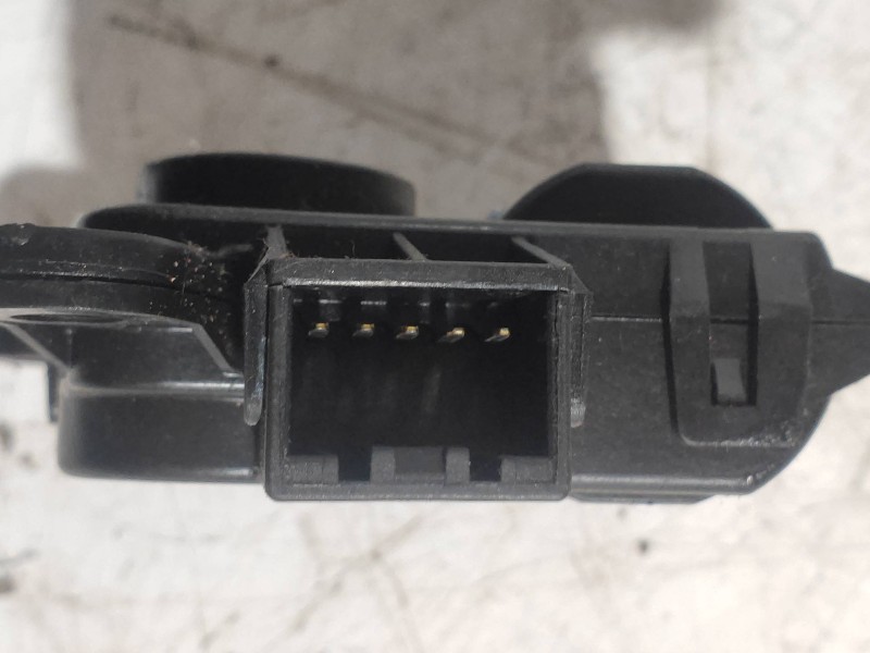 Recambio de motor apertura trampillas climatizador para kia rio 1.2 cat referencia OEM IAM H400730880  