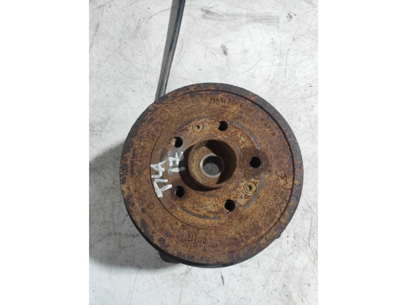 Recambio de mangueta trasera izquierda para dacia duster adventure 4x4 referencia OEM IAM   