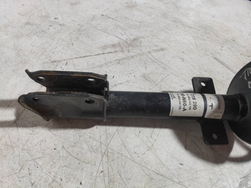 Recambio de amortiguador trasero derecho para dacia duster adventure 4x4 referencia OEM IAM 824902008788  