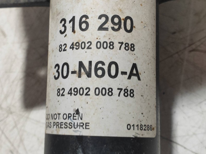 Recambio de amortiguador trasero derecho para dacia duster adventure 4x4 referencia OEM IAM 824902008788  