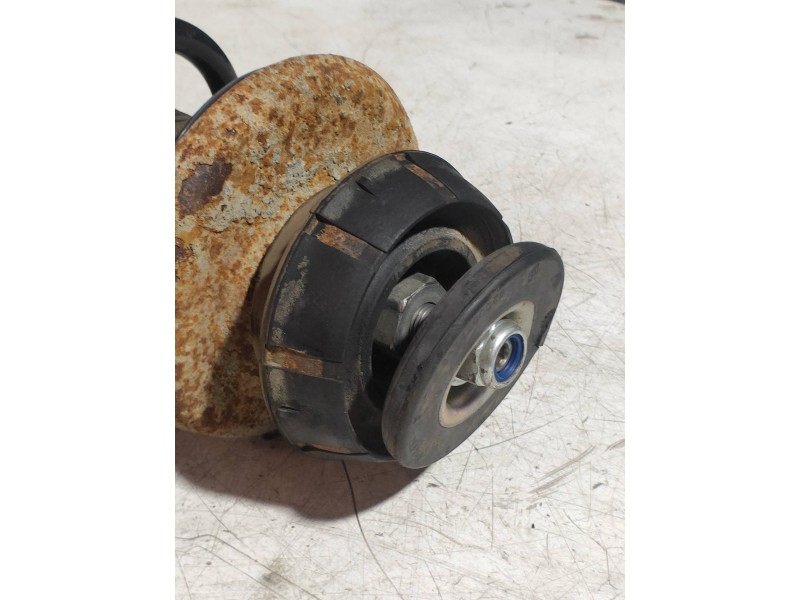 Recambio de amortiguador trasero derecho para dacia duster adventure 4x4 referencia OEM IAM 824902008788  