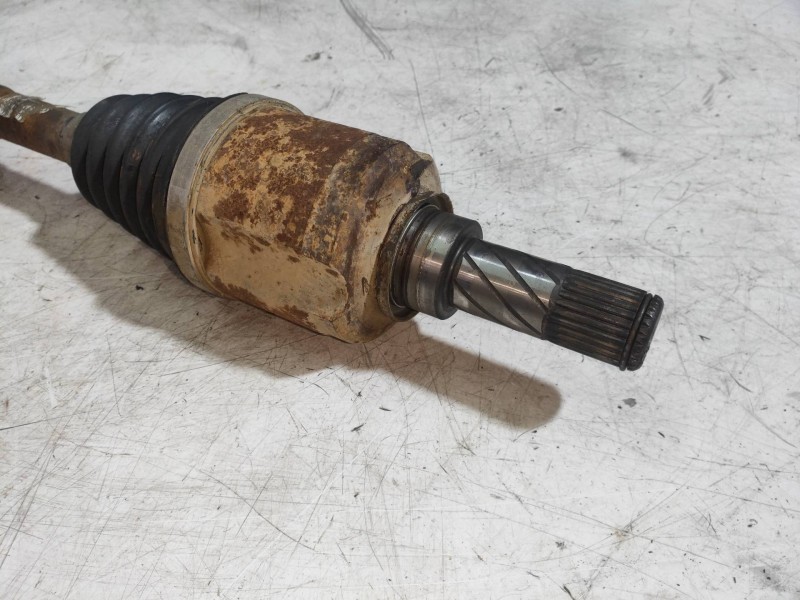 Recambio de transmision delantera izquierda para dacia duster adventure 4x4 referencia OEM IAM   