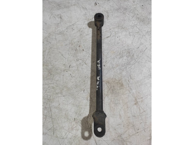 Recambio de brazo suspension superior trasero derecho para dacia duster adventure 4x4 referencia OEM IAM   