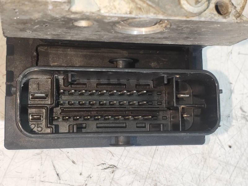 Recambio de abs para dacia duster adventure 4x4 referencia OEM IAM 0265232386 8200806980 0265800897