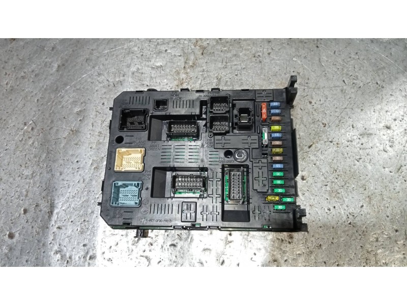 Recambio de caja reles / fusibles para citroen c5 berlina business referencia OEM IAM 9664059080 BSI04EVK0400 