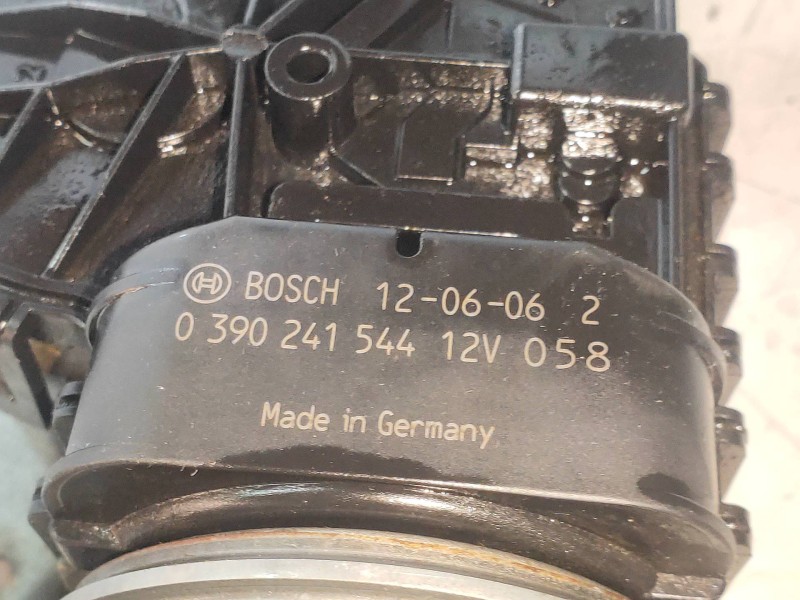 Recambio de motor limpia delantero para dacia duster adventure 4x4 referencia OEM IAM 0390241544 8200619512 3397020879