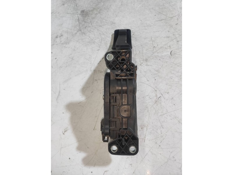 Recambio de potenciometro pedal para dacia duster adventure 4x4 referencia OEM IAM 8200386506D 6PV00908502 