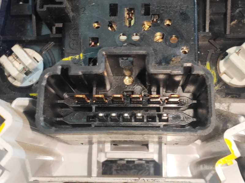 Recambio de mando calefaccion / aire acondicionado para dacia duster adventure 4x4 referencia OEM IAM N108614N  