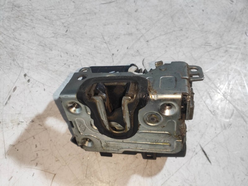 Recambio de motor cierre centralizado delantero derecho para dacia duster adventure 4x4 referencia OEM IAM 8200735224  