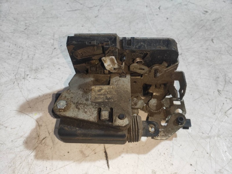 Recambio de motor cierre centralizado trasero derecho para dacia duster adventure 4x4 referencia OEM IAM   