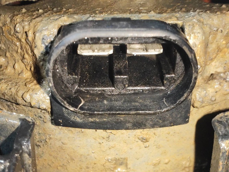 Recambio de electroventilador para dacia duster adventure 4x4 referencia OEM IAM 214819914R  