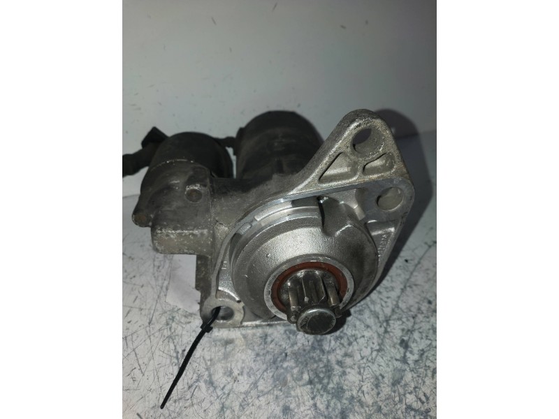 Recambio de motor arranque para seat leon (1m1) stella referencia OEM IAM 0001121006 BOSCH 