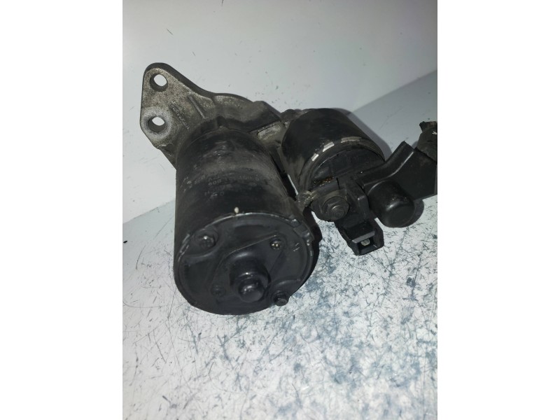 Recambio de motor arranque para seat leon (1m1) stella referencia OEM IAM 0001121006 BOSCH 