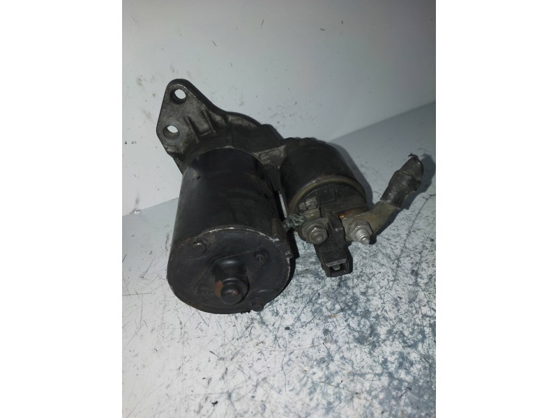 Recambio de motor arranque para seat leon (1m1) stella referencia OEM IAM 0001121006 BOSCH 