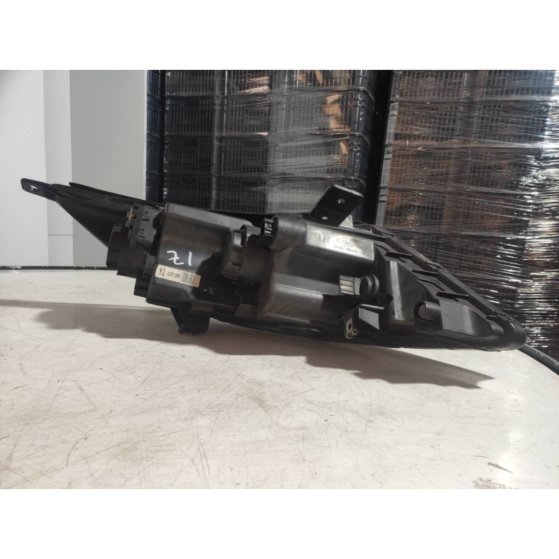 Recambio de faro izquierdo para kia sportage concept 4x2 referencia OEM IAM 921013W  