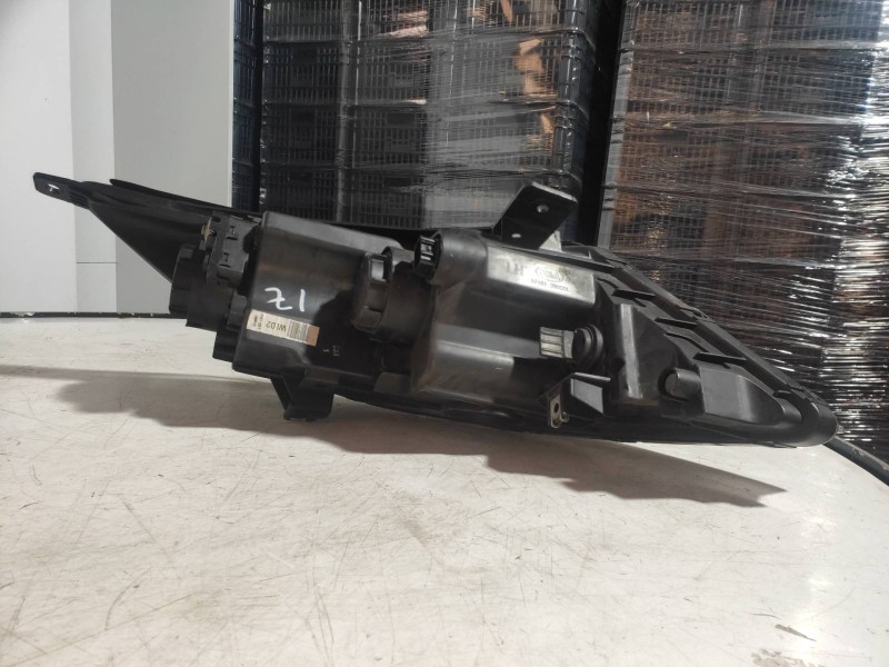 Recambio de faro izquierdo para kia sportage concept 4x2 referencia OEM IAM 921013W  