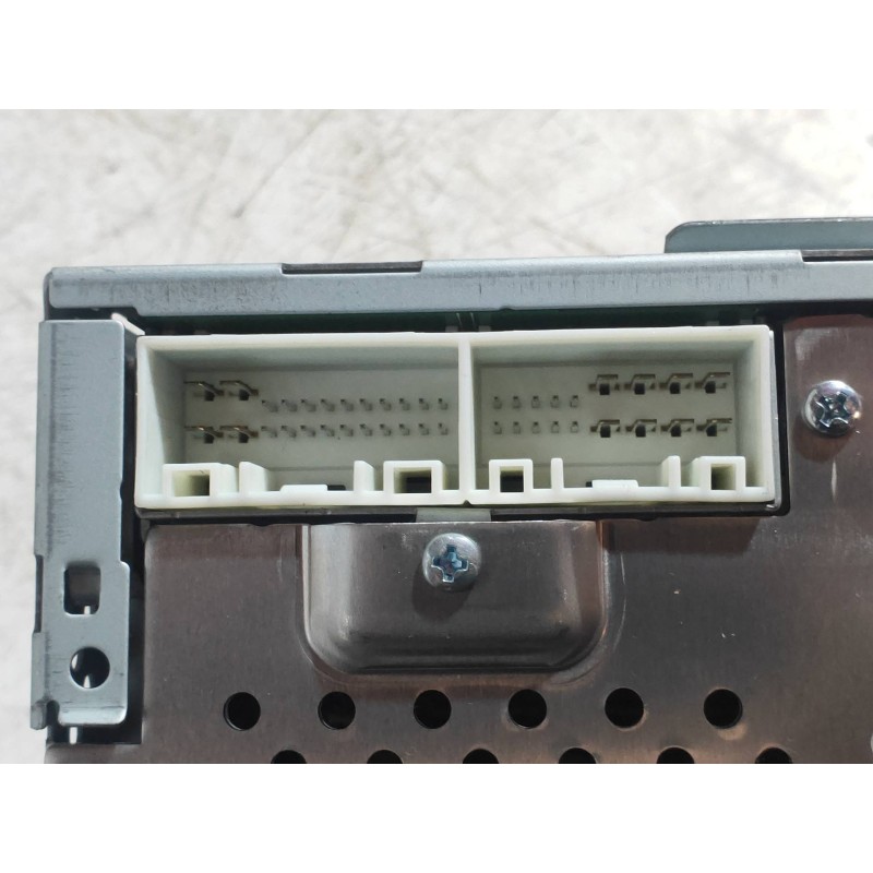 Recambio de sistema audio / radio cd para kia sportage concept 4x2 referencia OEM IAM 961603U230WH  