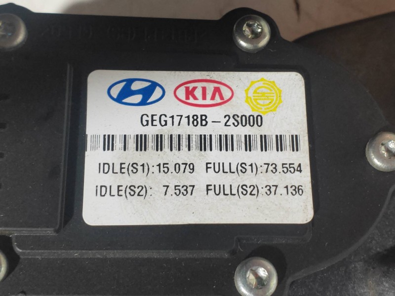 Recambio de potenciometro pedal para kia sportage concept 4x2 referencia OEM IAM GEG1718B2S000  